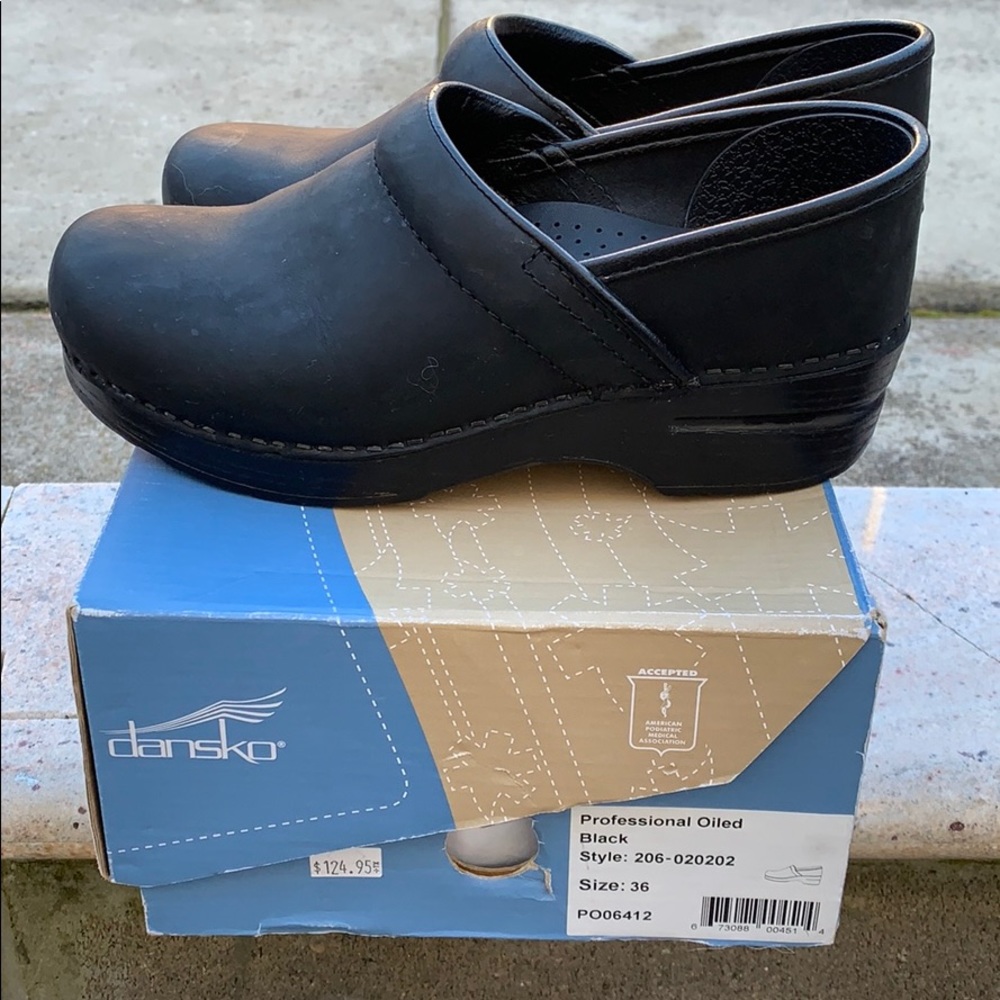 Dansko professional oiled clogs sz 36 - Picture 2 of 4